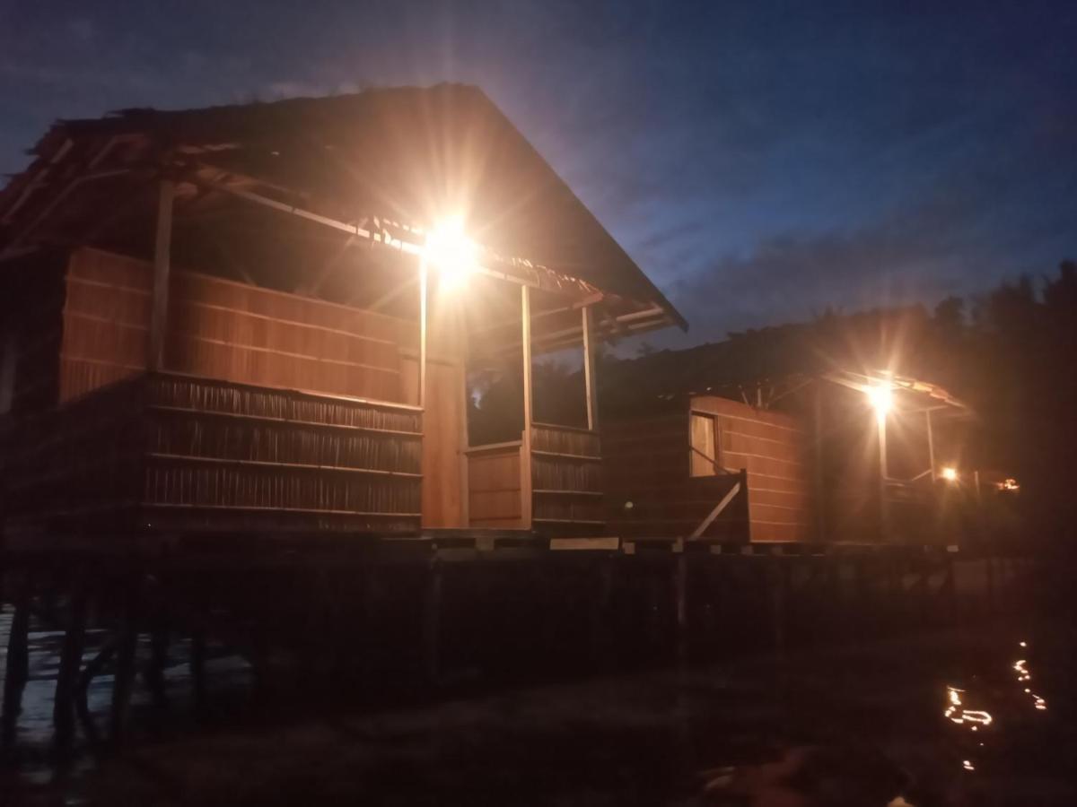Arborek Diving Homestay R4 Besir Exterior foto